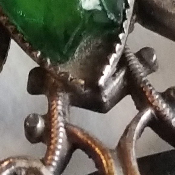 Antique brooch sash pin faux buckle green silver tone Edwardian C clasp - Picture 12 of 15